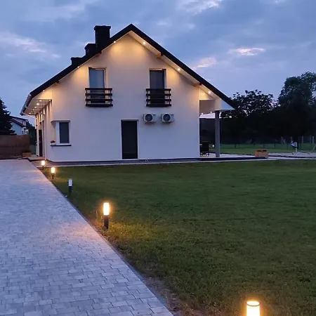 Z Basenem I Jacuzzi Apartmán