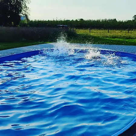Z Basenem I Jacuzzi Apartmán
